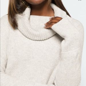 MARKET & SPRUCE

Sharon Cowl Neck Waffle Stitch Sweater
S | Light Grey
